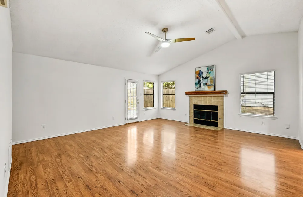 7403 Dallas Drive Austin, TX 78729