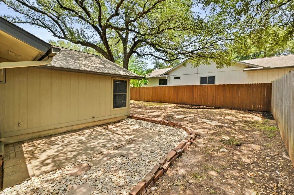 7403 Dallas Drive Austin, TX 78729