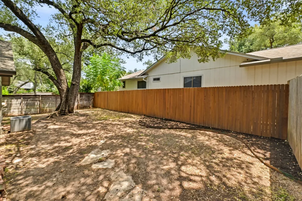 7403 Dallas Drive Austin, TX 78729
