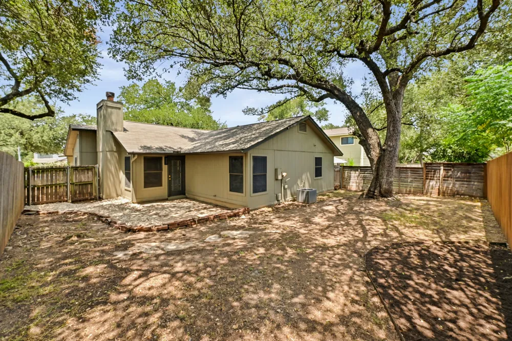 7403 Dallas Drive Austin, TX 78729