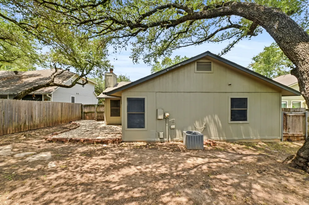 7403 Dallas Drive Austin, TX 78729