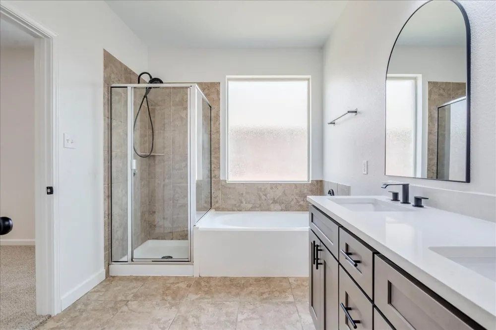 484 Travertine Trail Buda, TX 78610
