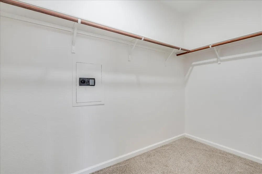 484 Travertine Trail Buda, TX 78610
