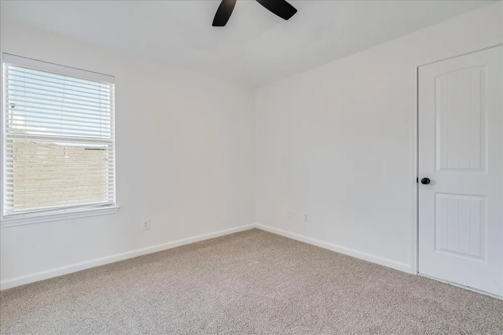484 Travertine Trail Buda, TX 78610