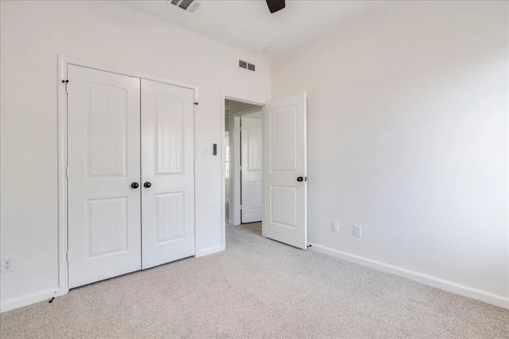 484 Travertine Trail Buda, TX 78610
