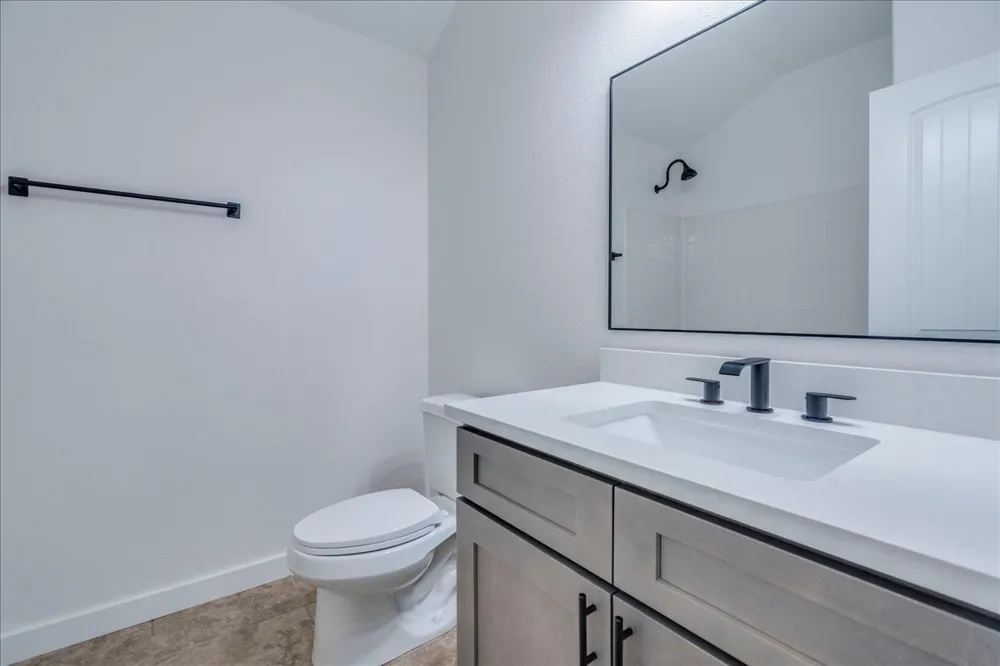 484 Travertine Trail Buda, TX 78610