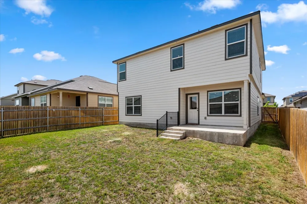448 Perfect World Loop Jarrell, TX 76537