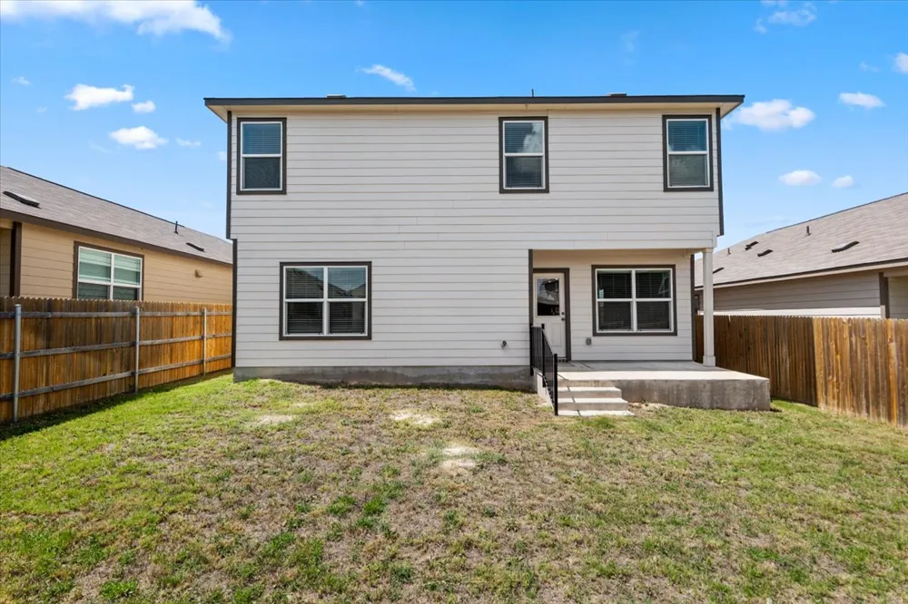 448 Perfect World Loop Jarrell, TX 76537