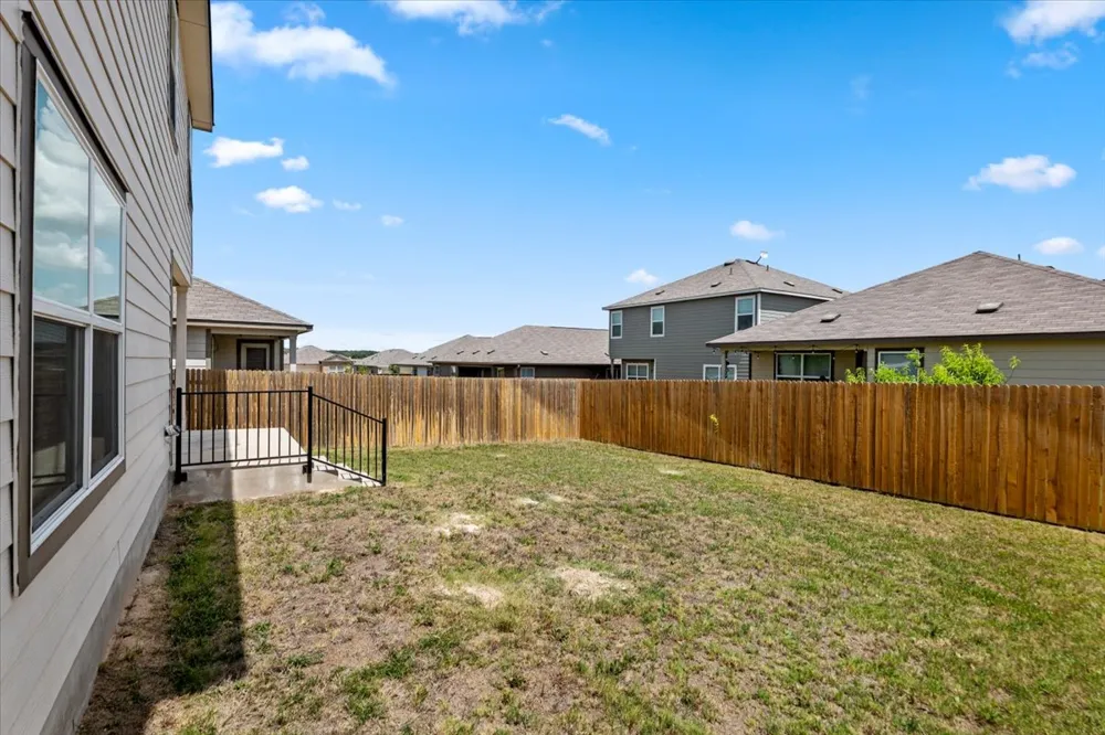 448 Perfect World Loop Jarrell, TX 76537