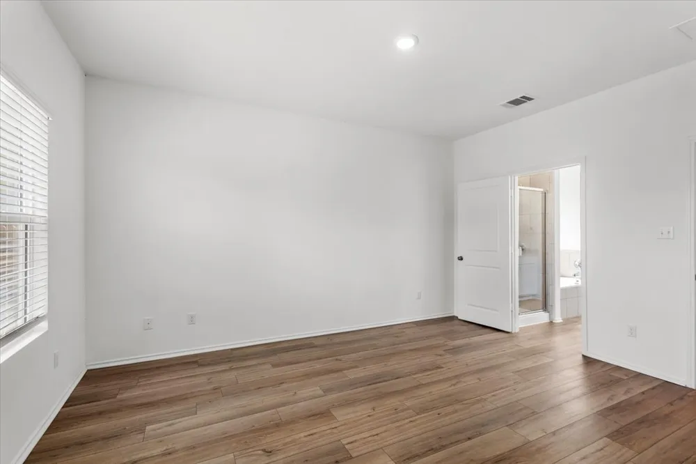 448 Perfect World Loop Jarrell, TX 76537