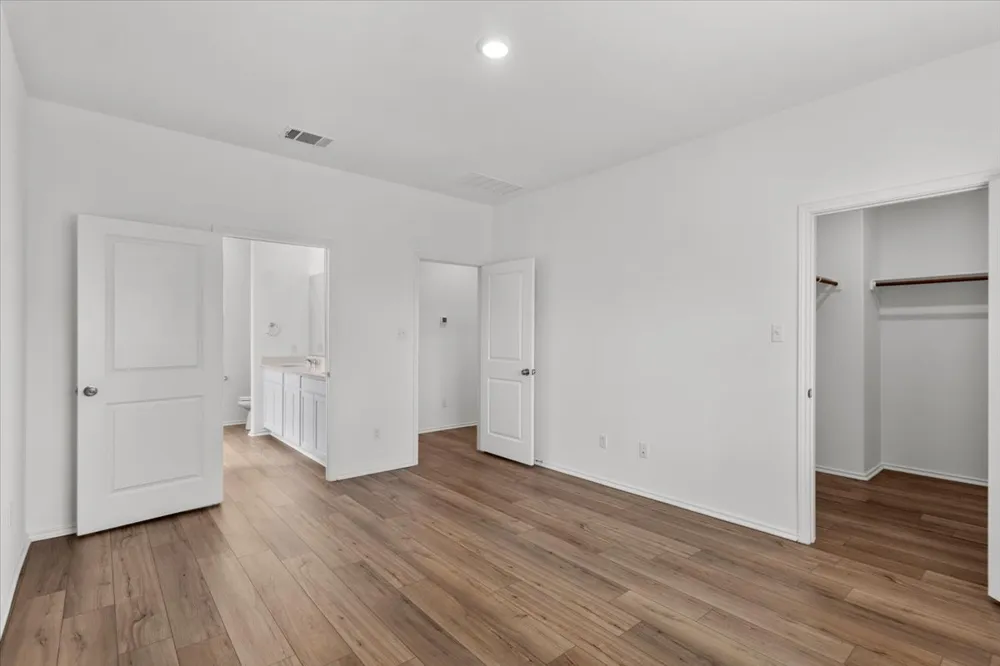 448 Perfect World Loop Jarrell, TX 76537
