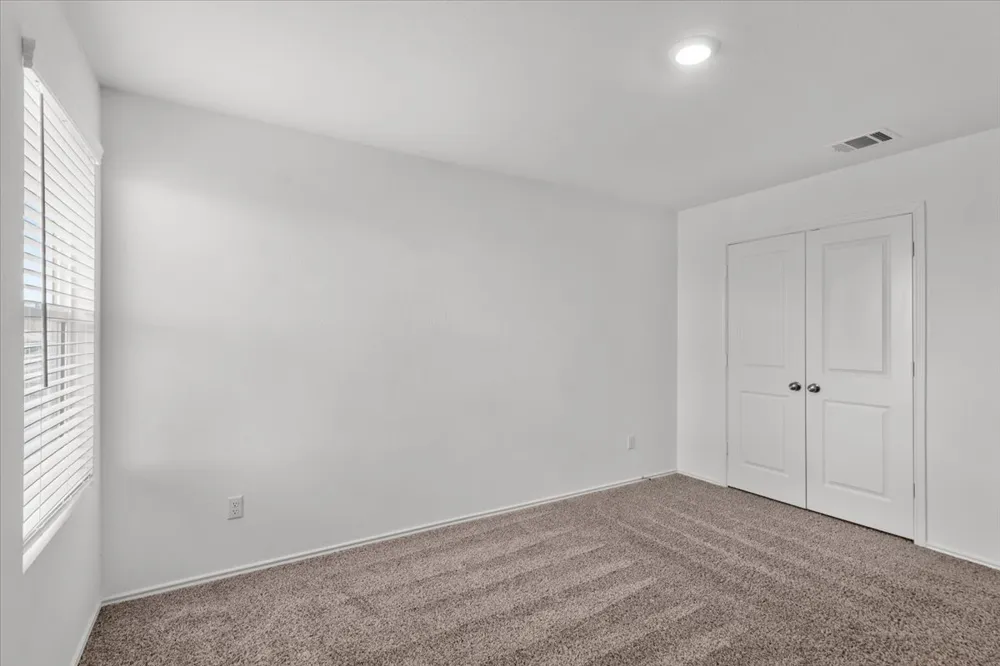 448 Perfect World Loop Jarrell, TX 76537