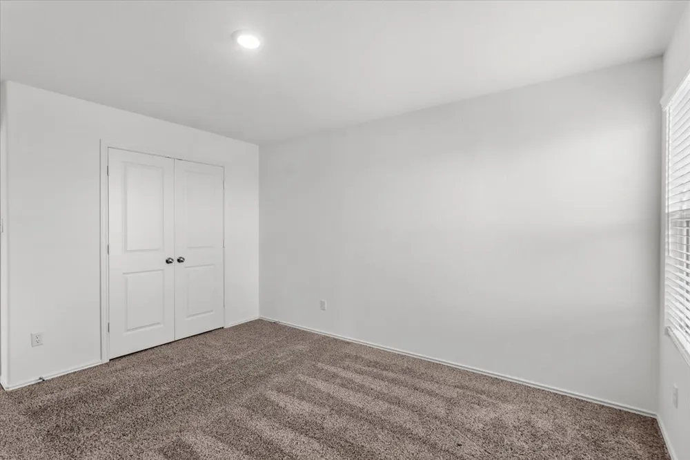 448 Perfect World Loop Jarrell, TX 76537