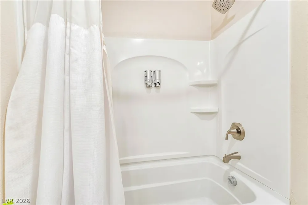 5692 Calm Season Street Las Vegas, NV 89118