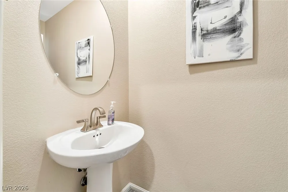 5692 Calm Season Street Las Vegas, NV 89118