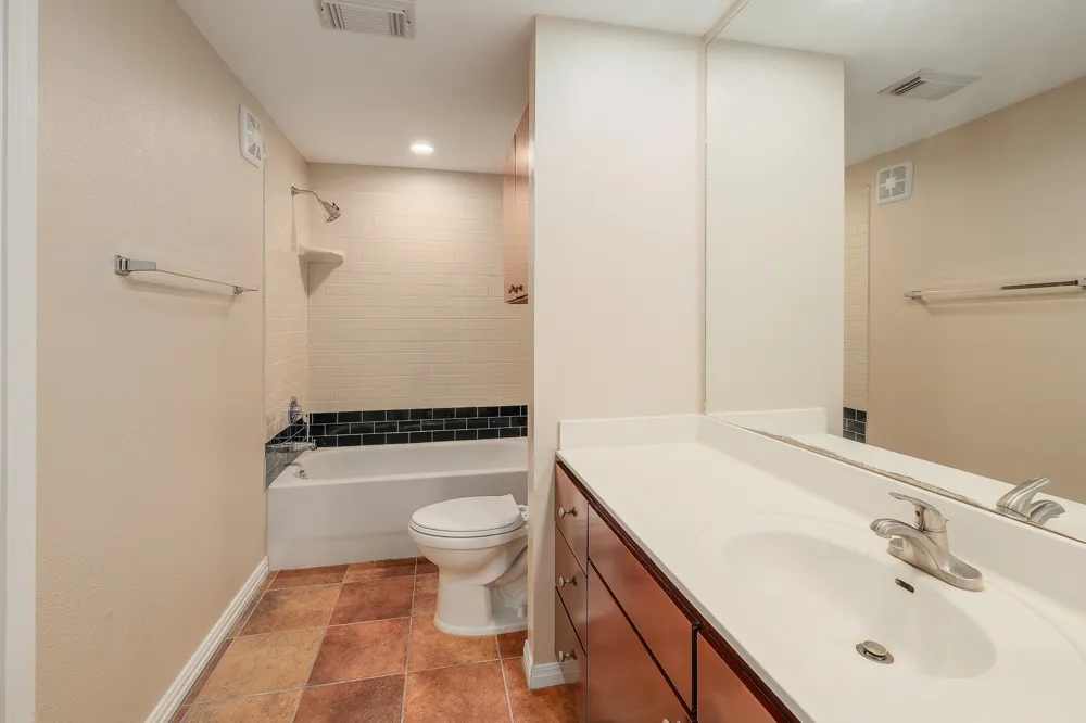 2505 San Gabriel Street #304 Austin, TX 78705