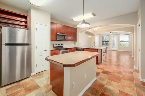 2505 San Gabriel Street #304