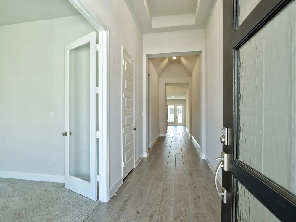 612 JEFFERSON DRIVE Kyle, TX 78640