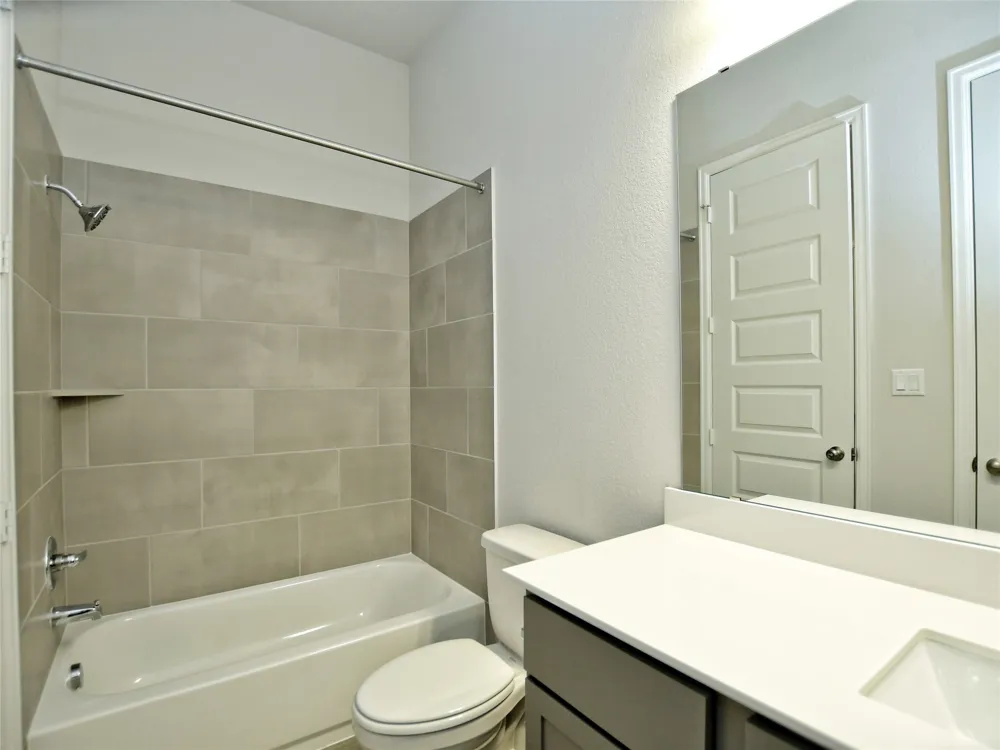 612 JEFFERSON DRIVE Kyle, TX 78640