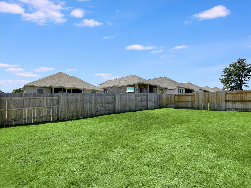 612 JEFFERSON DRIVE Kyle, TX 78640