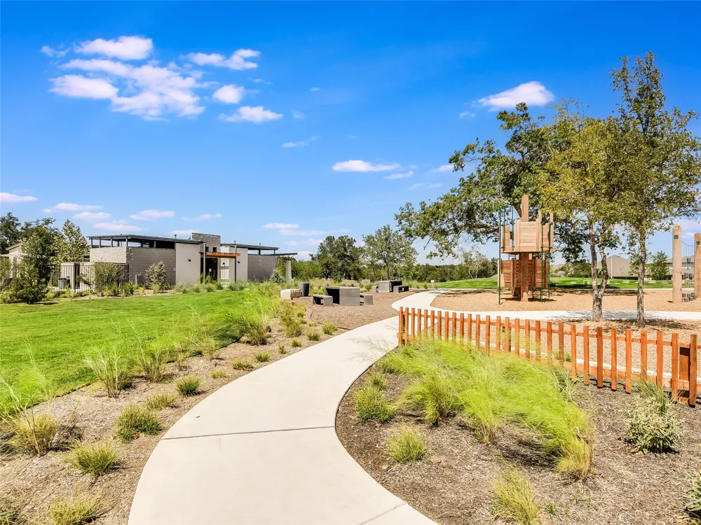 612 JEFFERSON DRIVE Kyle, TX 78640