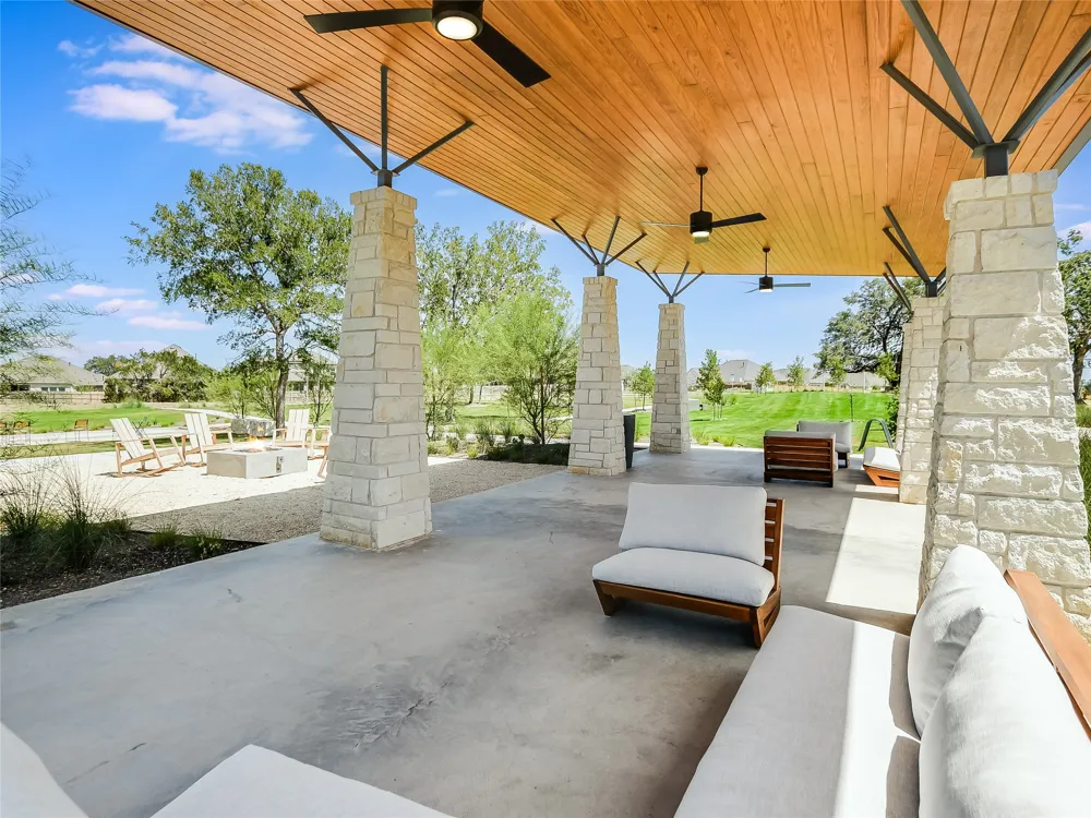612 JEFFERSON DRIVE Kyle, TX 78640