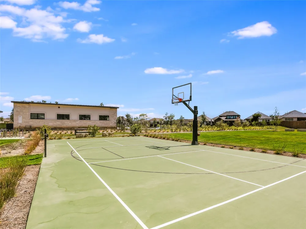 612 JEFFERSON DRIVE Kyle, TX 78640