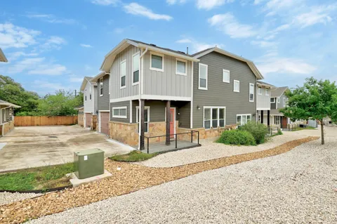 1704 Cedar Bend Drive #5B