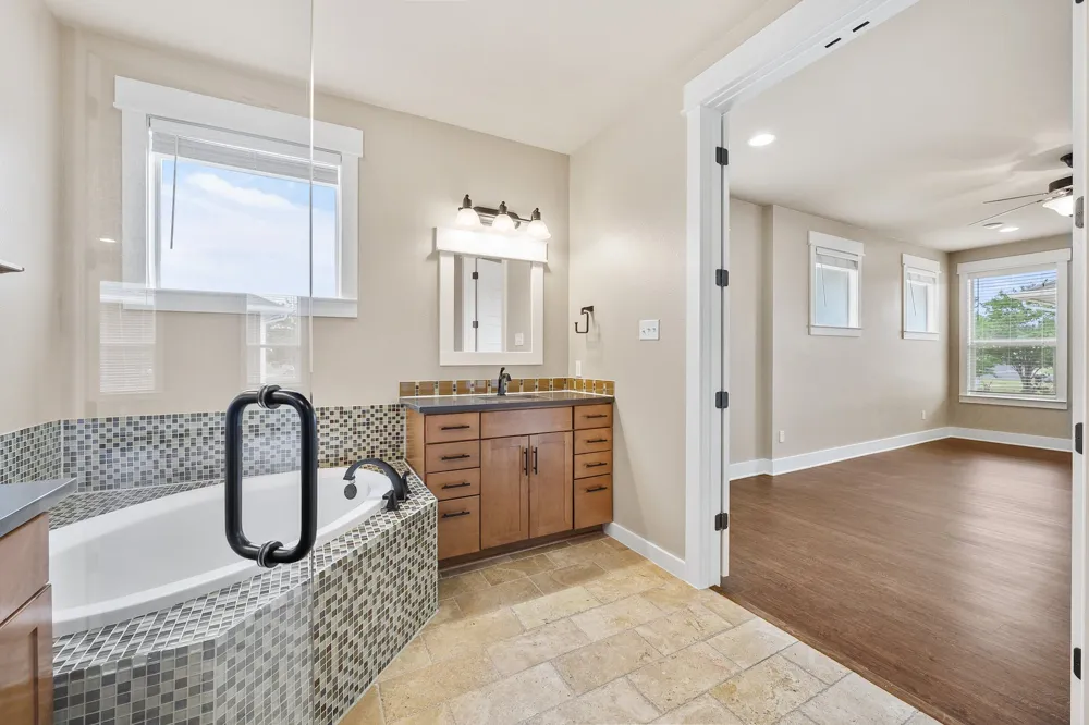 1704 Cedar Bend Drive #5B Austin, TX 78758