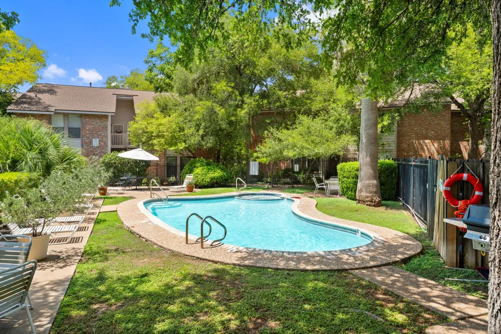 3839 Dry Creek Drive #202 Austin, TX 78731