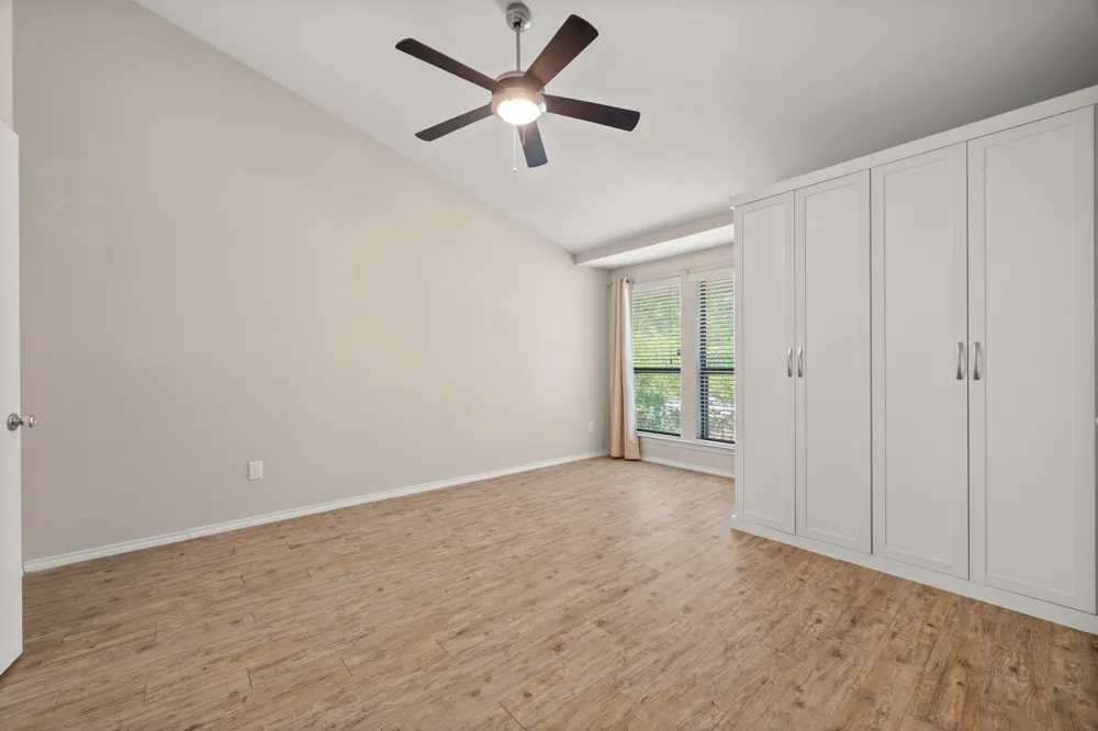 3839 Dry Creek Drive #202 Austin, TX 78731