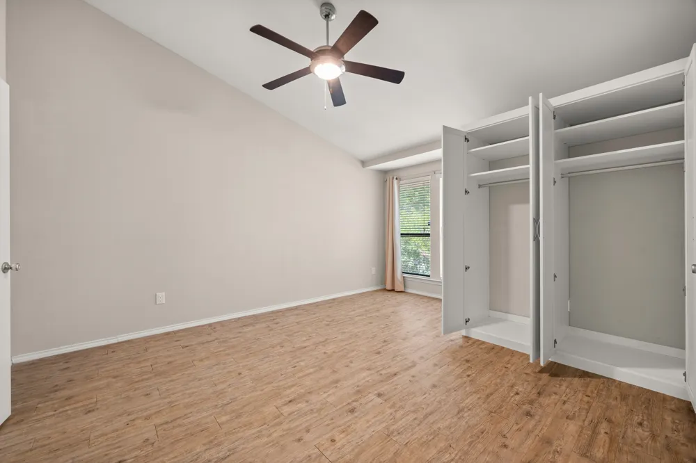 3839 Dry Creek Drive #202 Austin, TX 78731