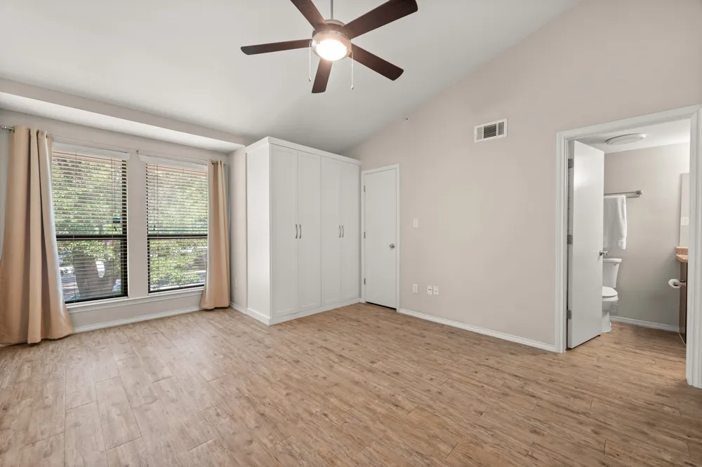 3839 Dry Creek Drive #202 Austin, TX 78731
