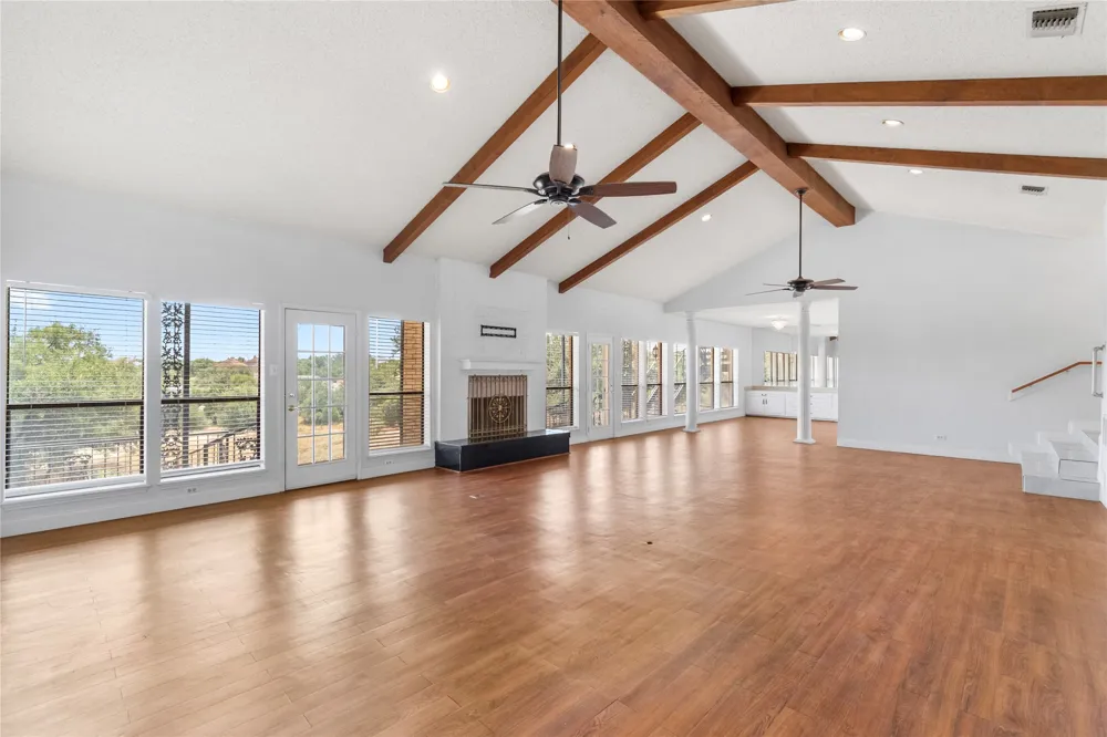 634 Broken Hills Horseshoe Bay, TX 78657