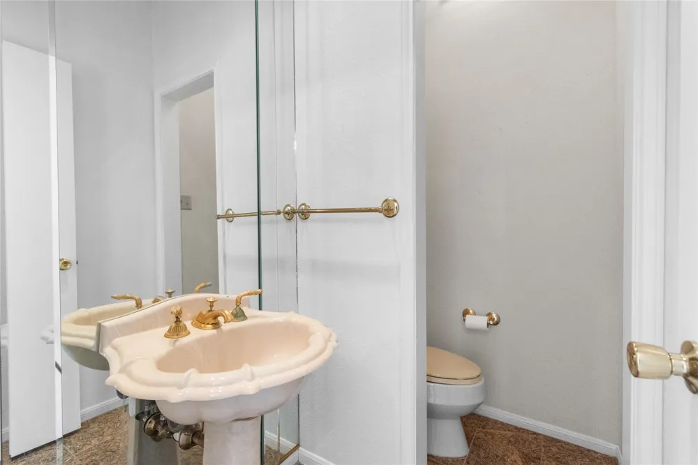 634 Broken Hills Horseshoe Bay, TX 78657