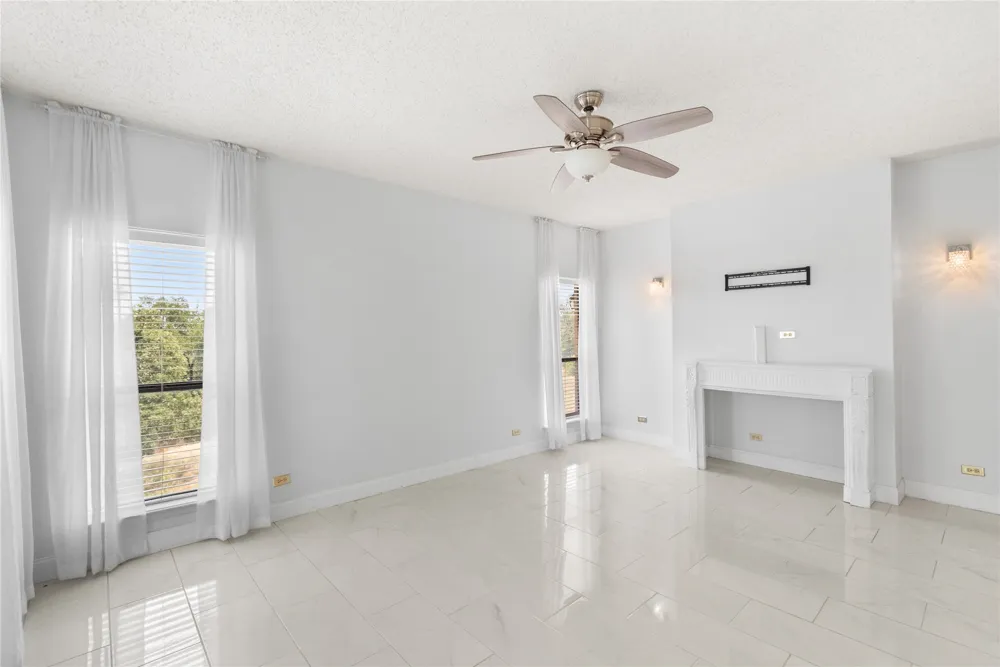 634 Broken Hills Horseshoe Bay, TX 78657
