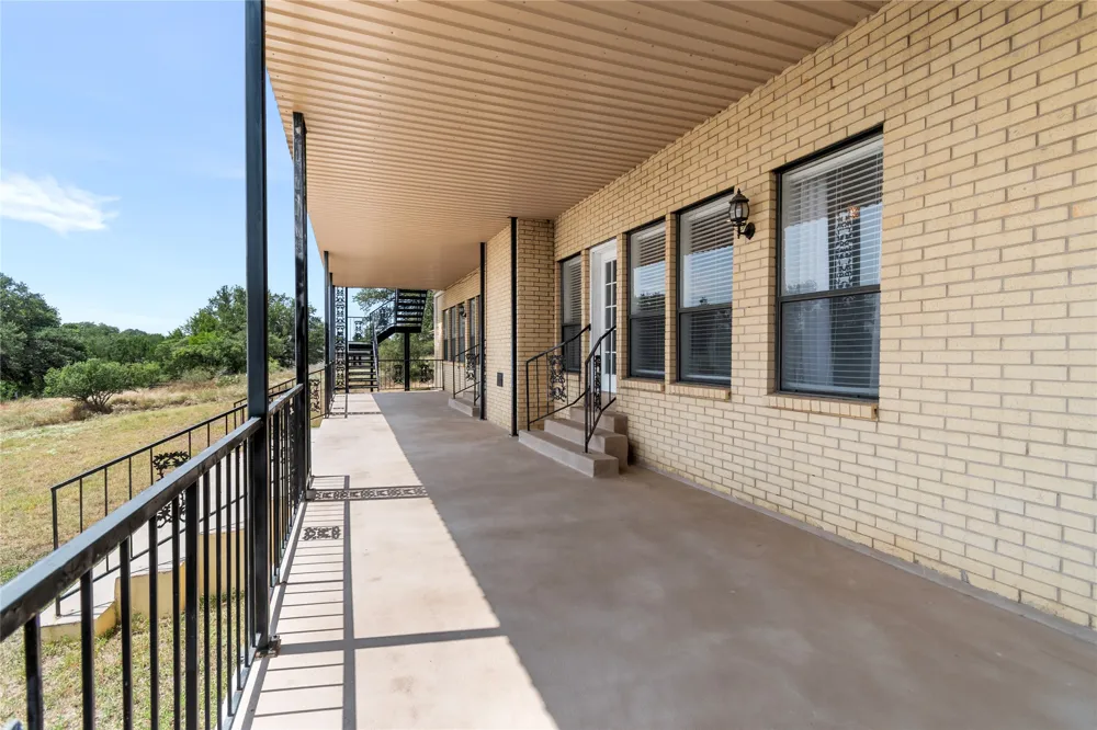 634 Broken Hills Horseshoe Bay, TX 78657