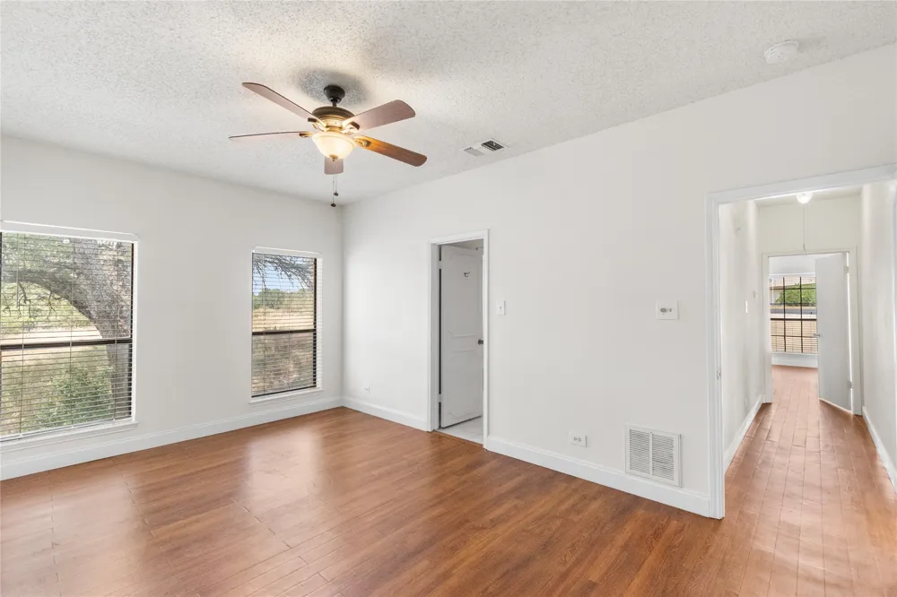 634 Broken Hills Horseshoe Bay, TX 78657