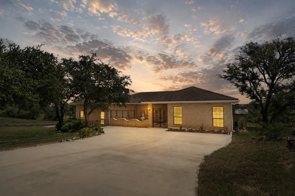 634 Broken Hills Horseshoe Bay, TX 78657