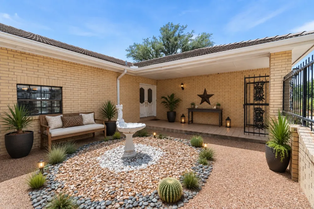 634 Broken Hills Horseshoe Bay, TX 78657
