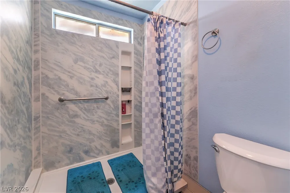 5272 Dickens Drive Las Vegas, NV 89119