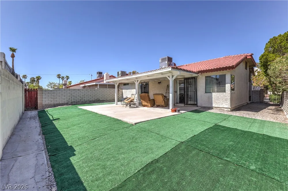 5272 Dickens Drive Las Vegas, NV 89119