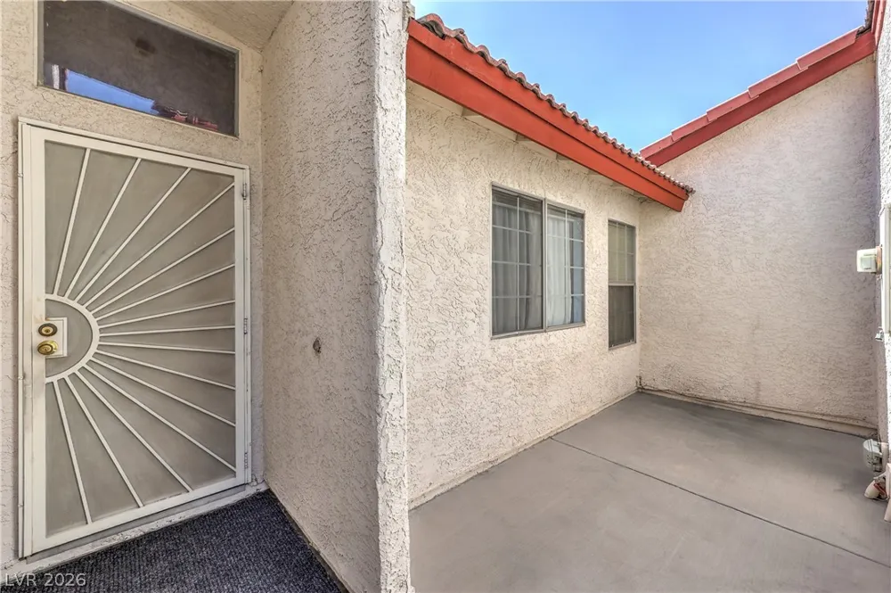 5272 Dickens Drive Las Vegas, NV 89119