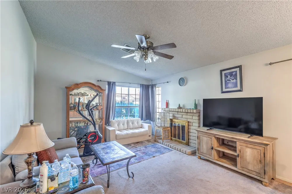 5272 Dickens Drive Las Vegas, NV 89119
