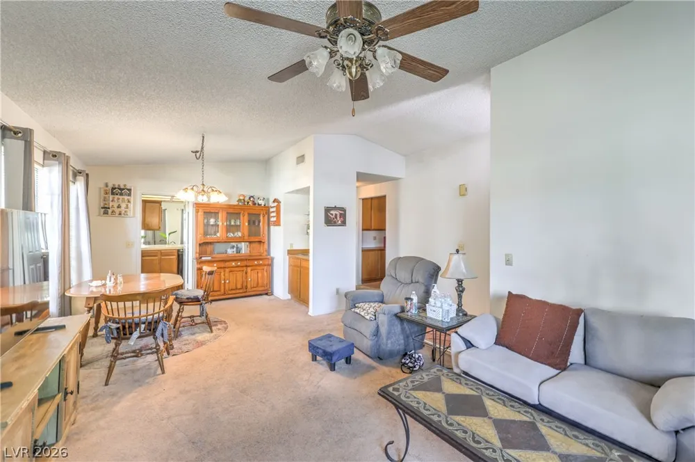 5272 Dickens Drive Las Vegas, NV 89119