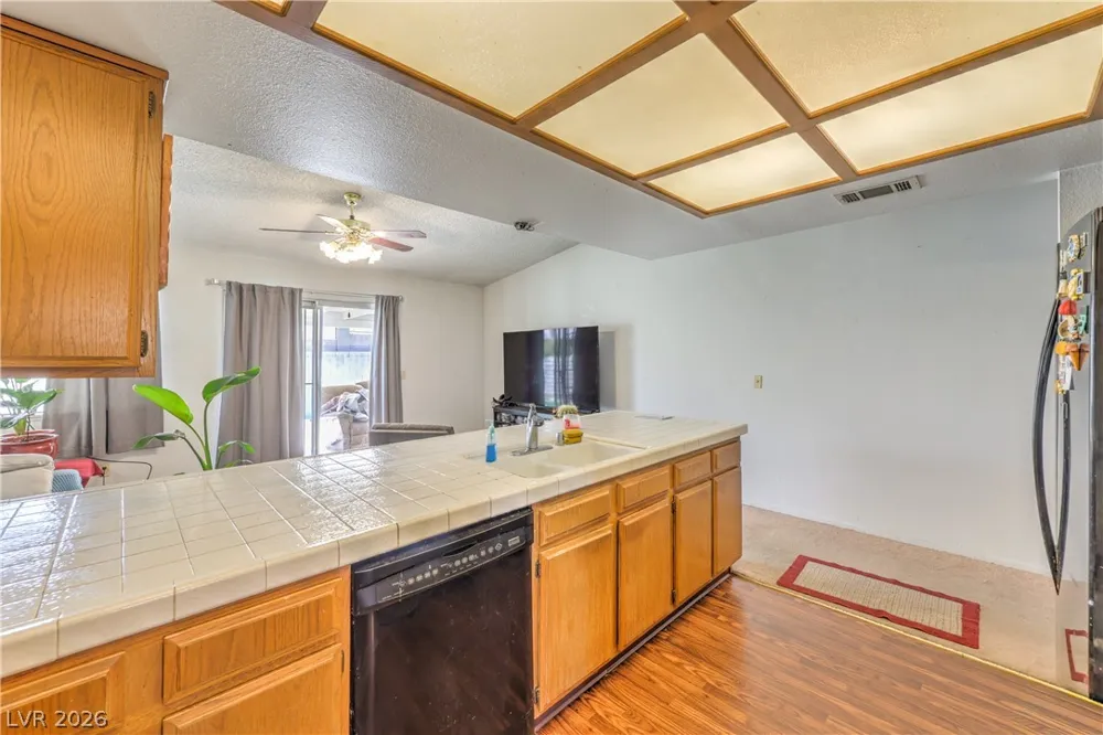 5272 Dickens Drive Las Vegas, NV 89119