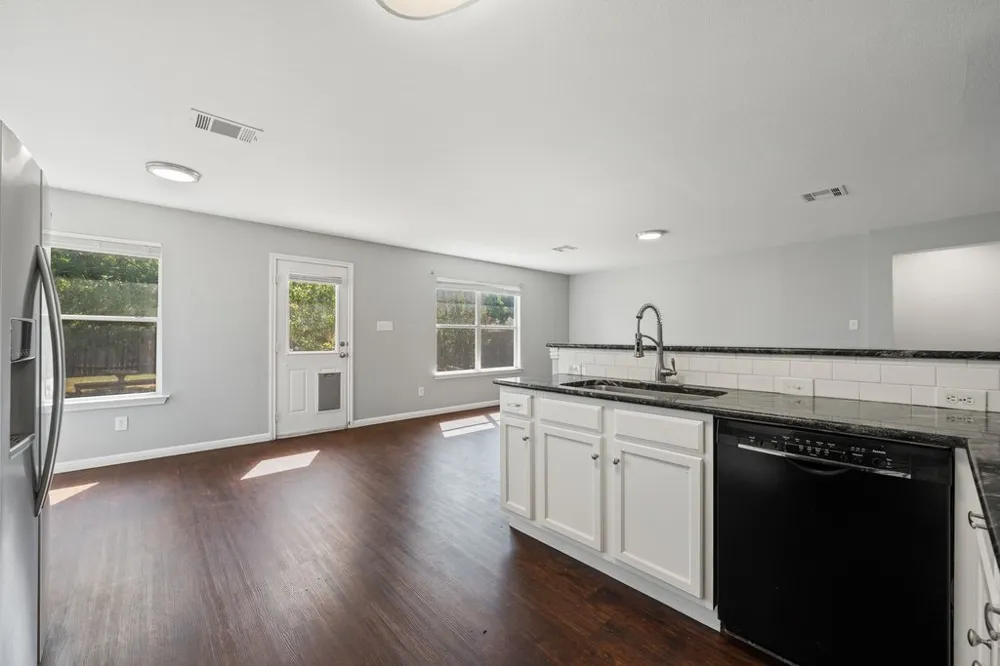 2100 Boyer Drive Taylor, TX 76574