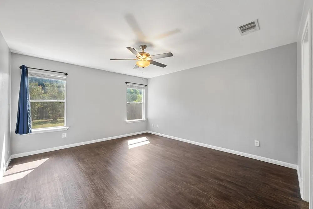 2100 Boyer Drive Taylor, TX 76574