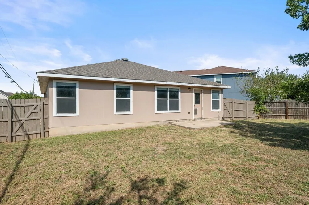 2100 Boyer Drive Taylor, TX 76574