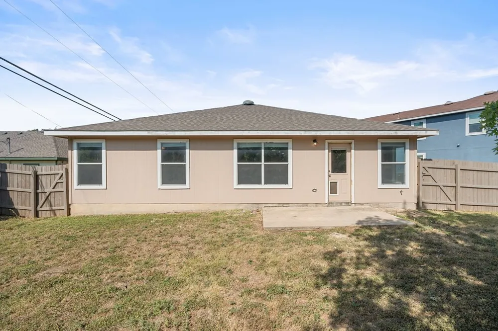 2100 Boyer Drive Taylor, TX 76574